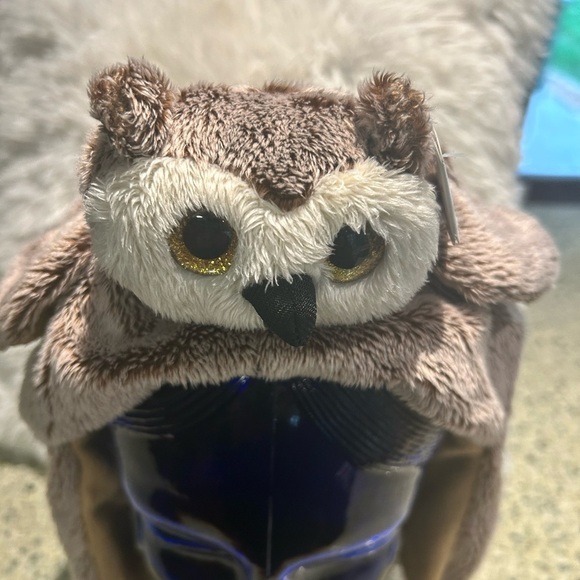 NWT-Adorable Owl Plush Hat with Ear Flaps - Picture 2 of 5